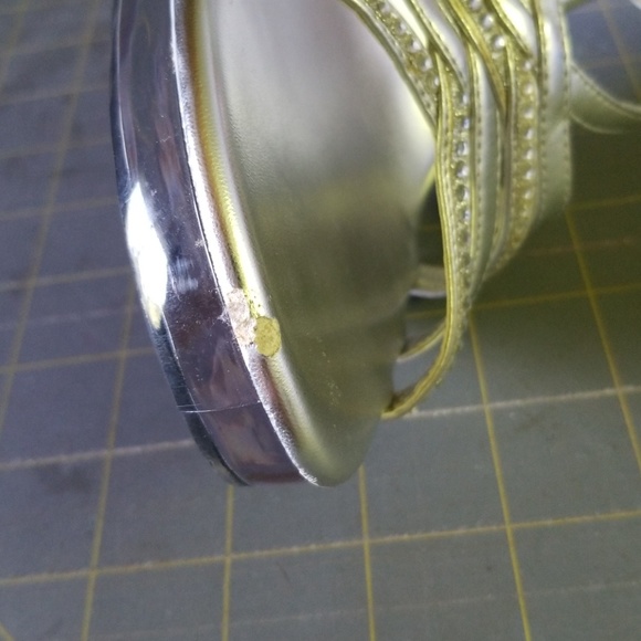 Jacqueline Ferrar silver rhinestone heels size 9 - Picture 4 of 4